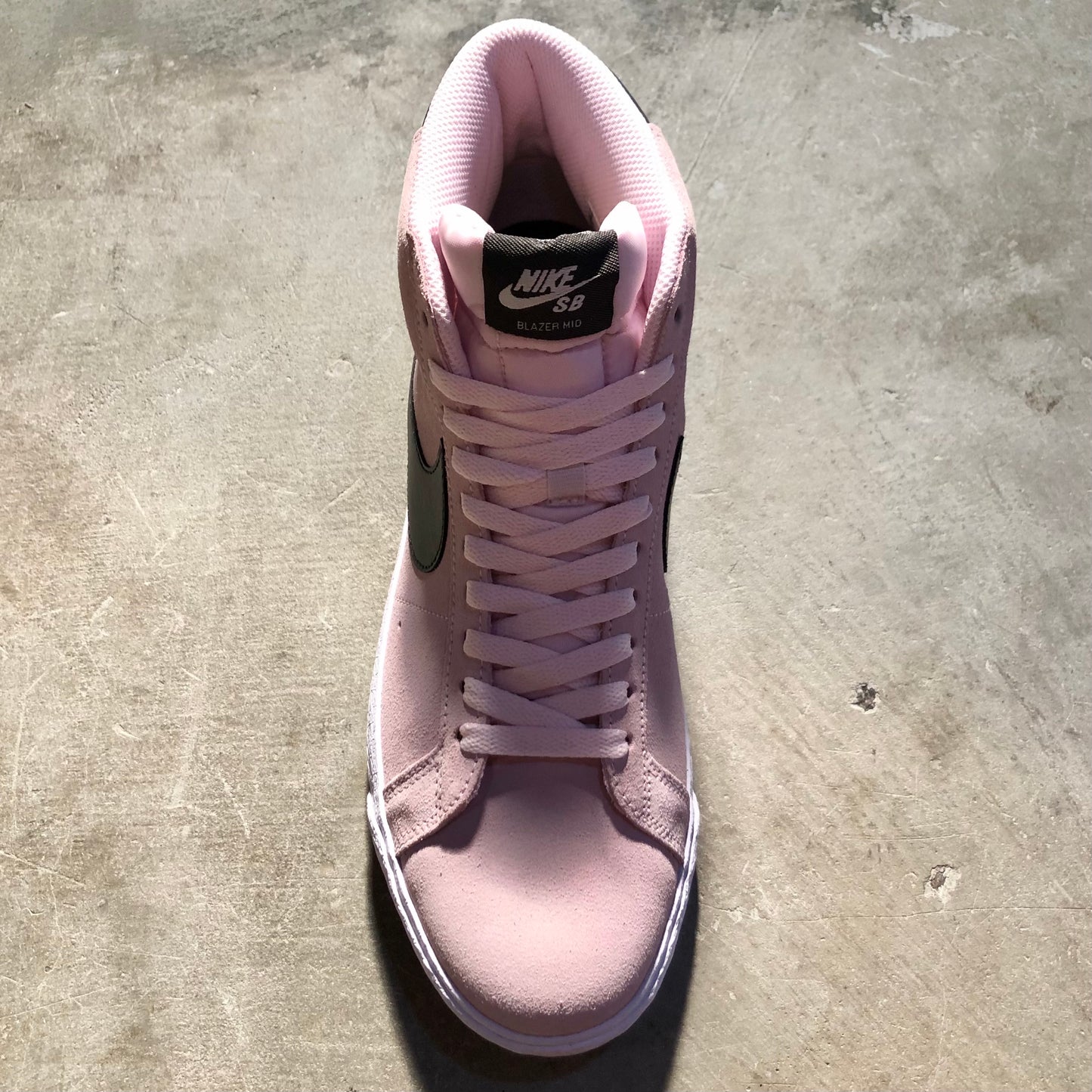 Nike SB - Zoom Blazer Mid - Pink Foam / Anthracite - White - Gum Yellow
