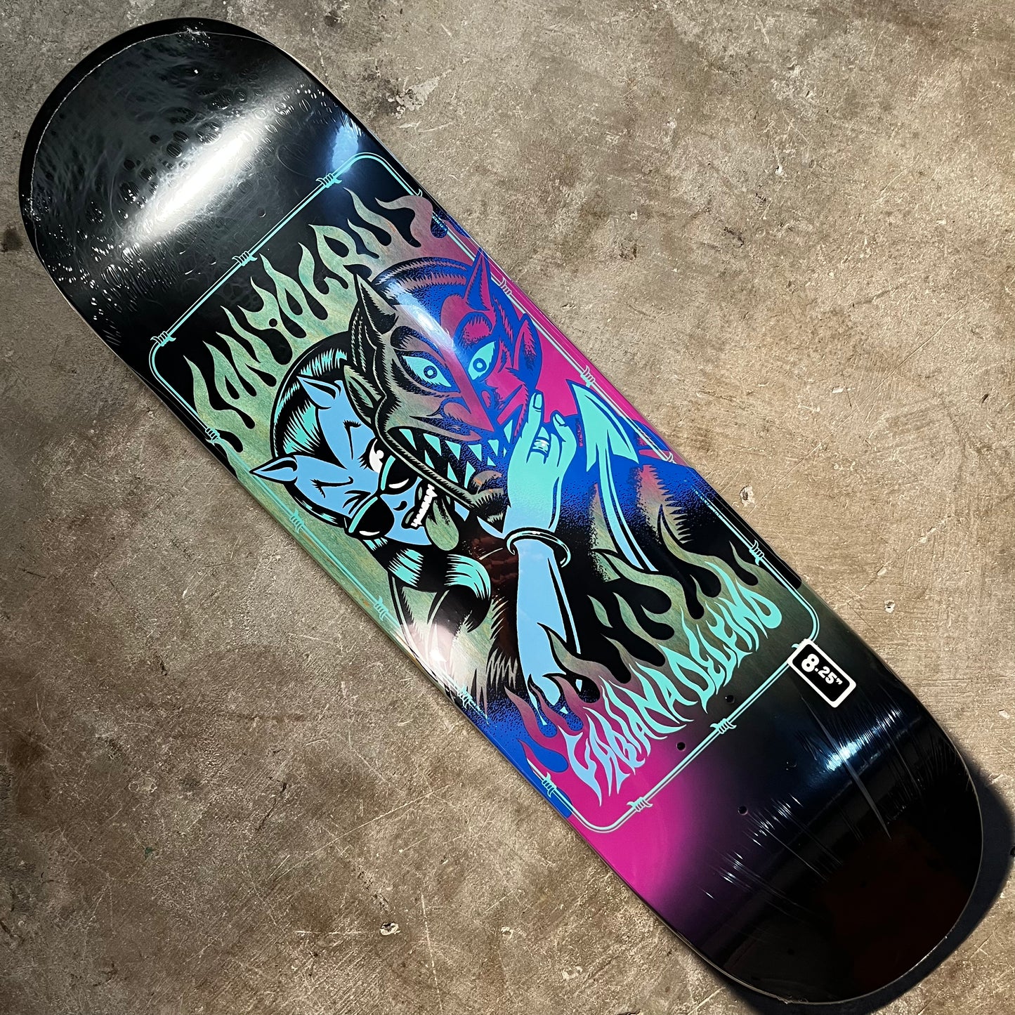 Santa Cruz - Delfino Devil Mask Pro Deck - 8.25"
