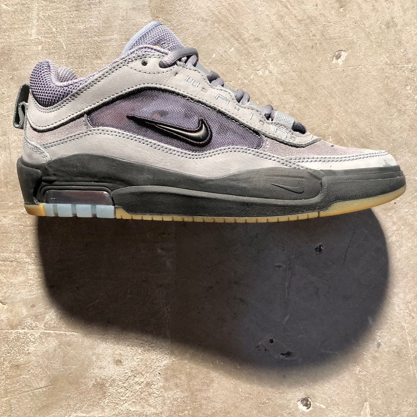 Nike SB - Air Max Ishod ISO - Cool Grey / Black - Cool Grey / Dark Grey