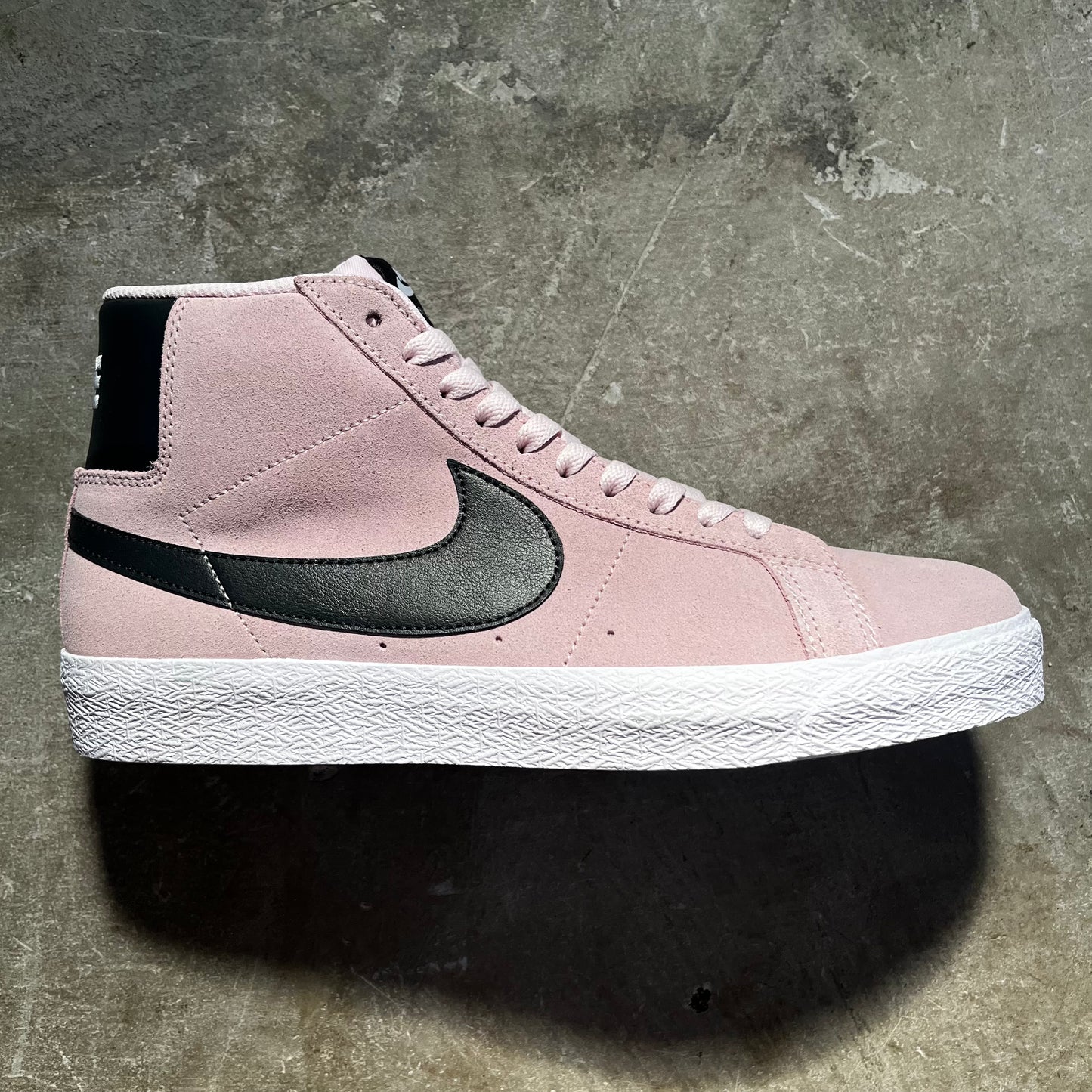 Nike SB - Zoom Blazer Mid - Pink Foam / Anthracite - White - Gum Yellow