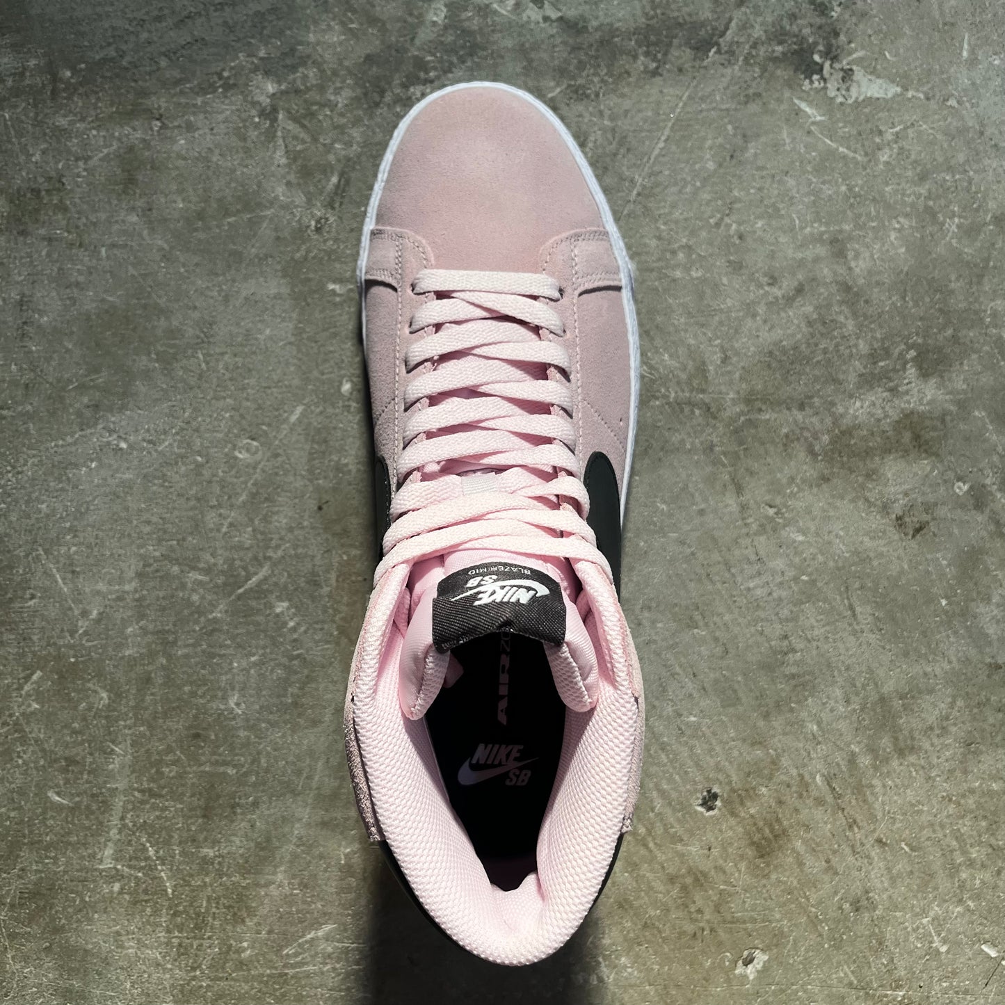 Nike SB - Zoom Blazer Mid - Pink Foam / Anthracite - White - Gum Yellow