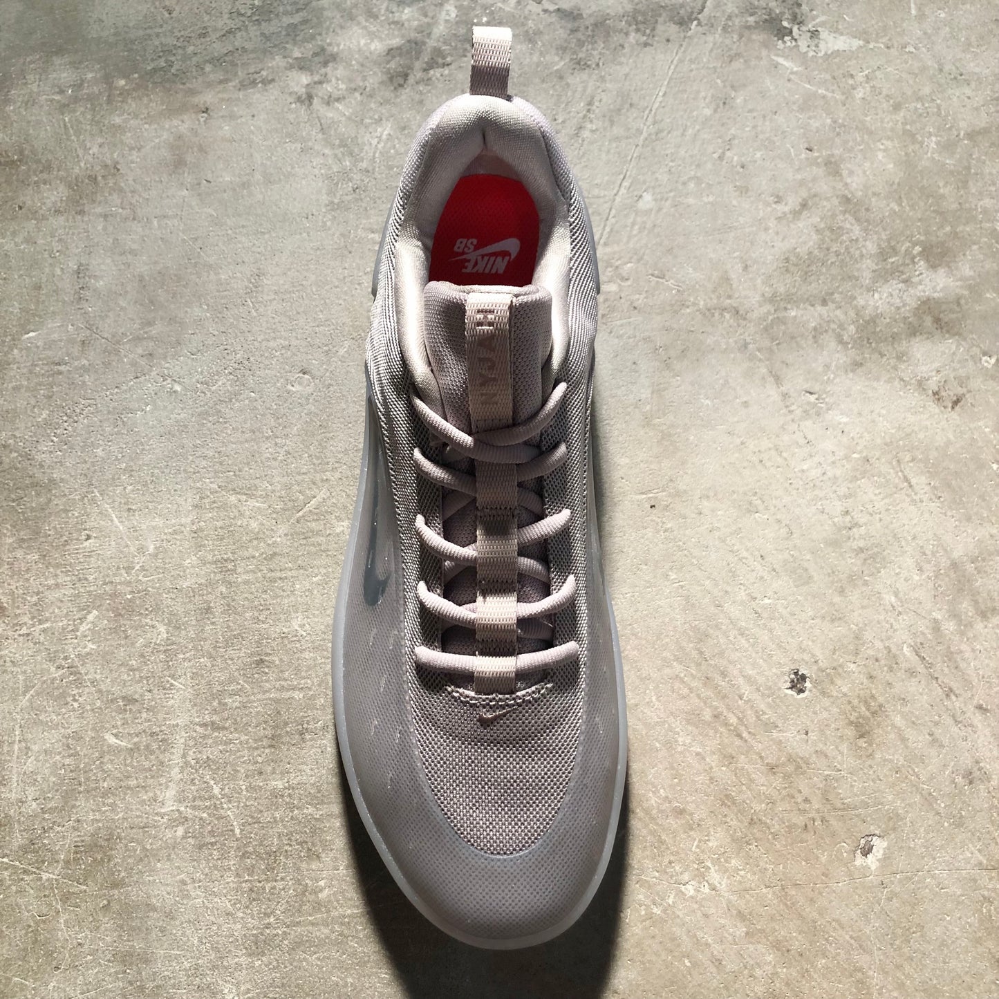 Nike SB - Zoom Nyjah 4 - College Grey / Light Silver / Bright Crimson / Mink Brown