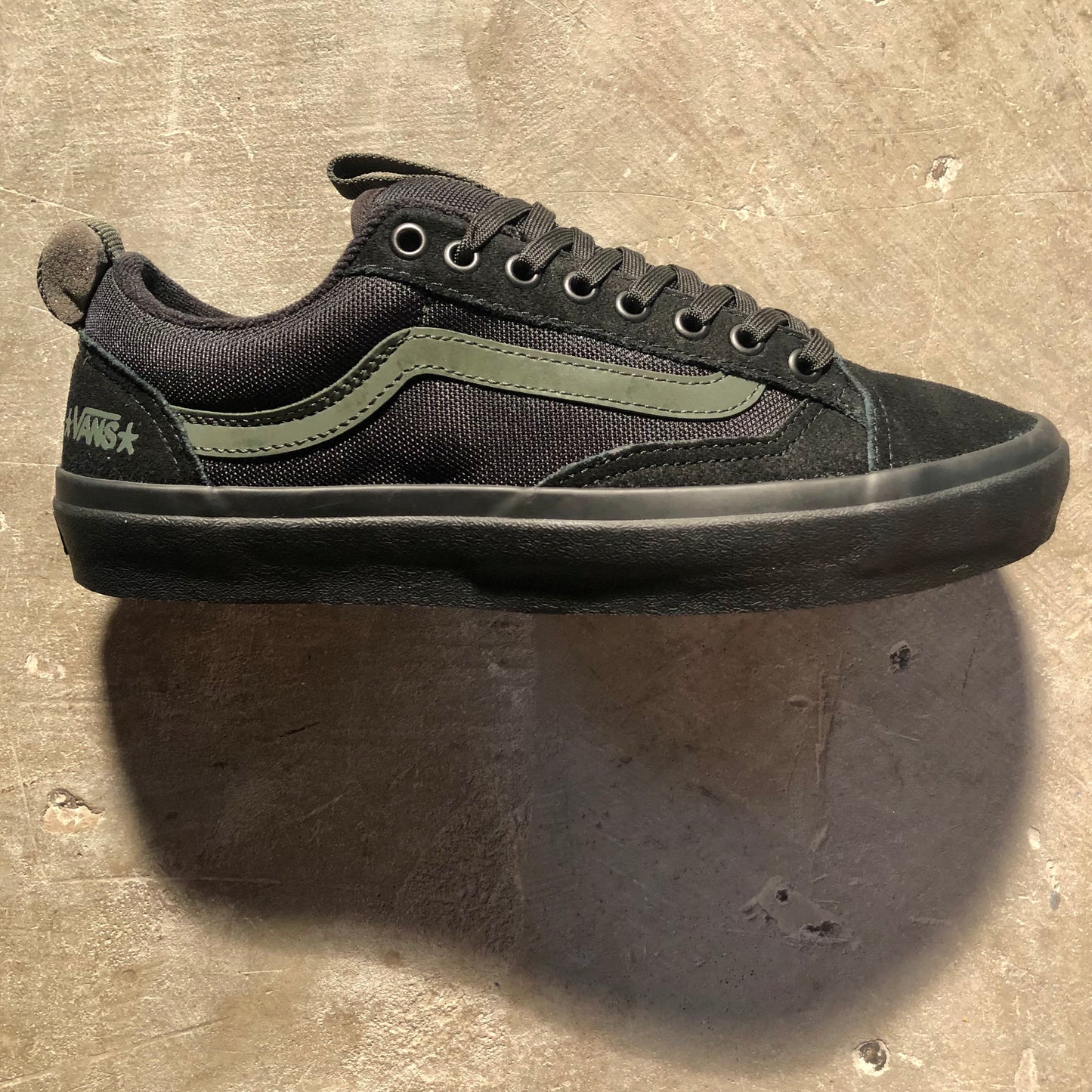 Vans - Skate Old Skool 36+ Shoe - Atiba Black / Dark Green