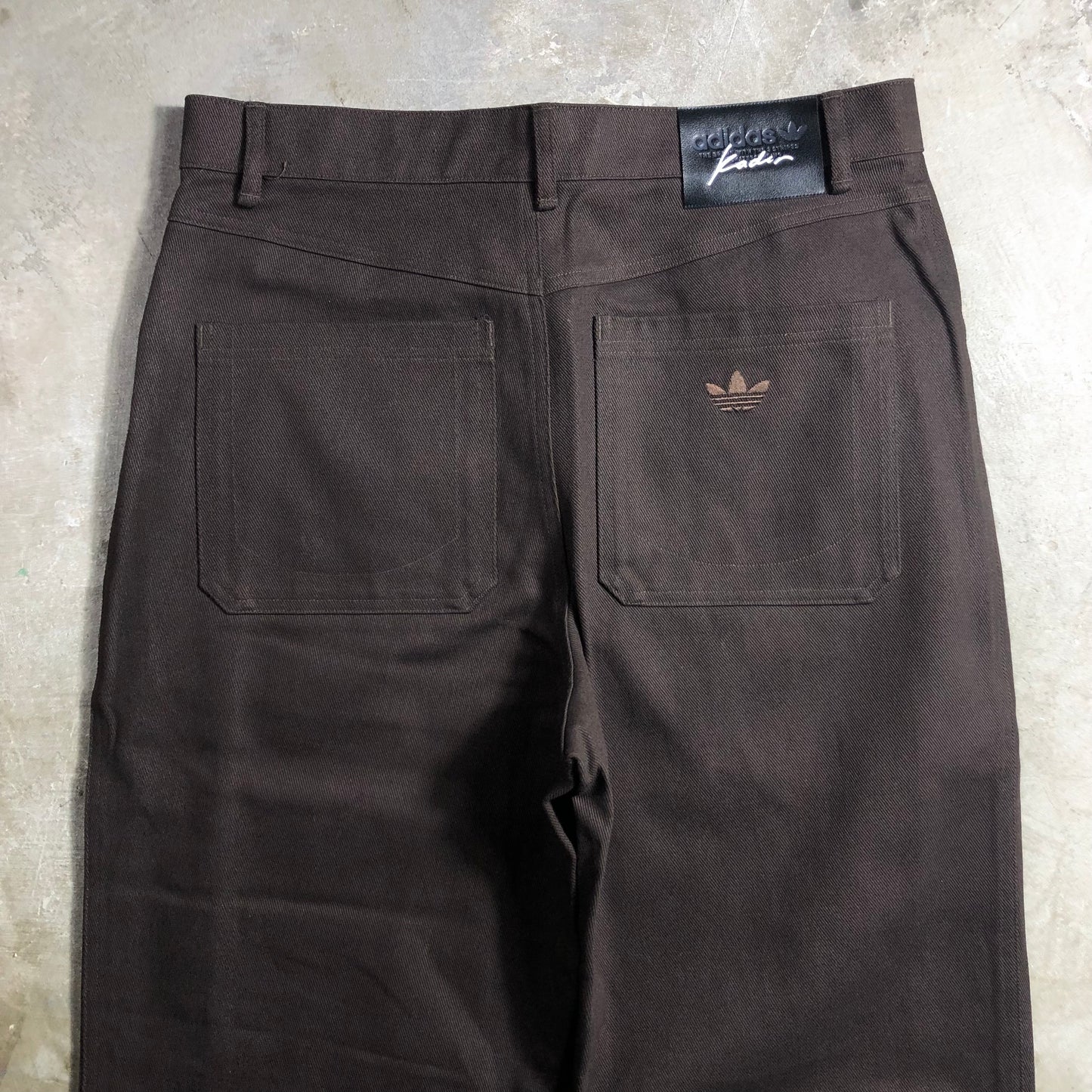 Adidas - Kader Pant - Dark Brown