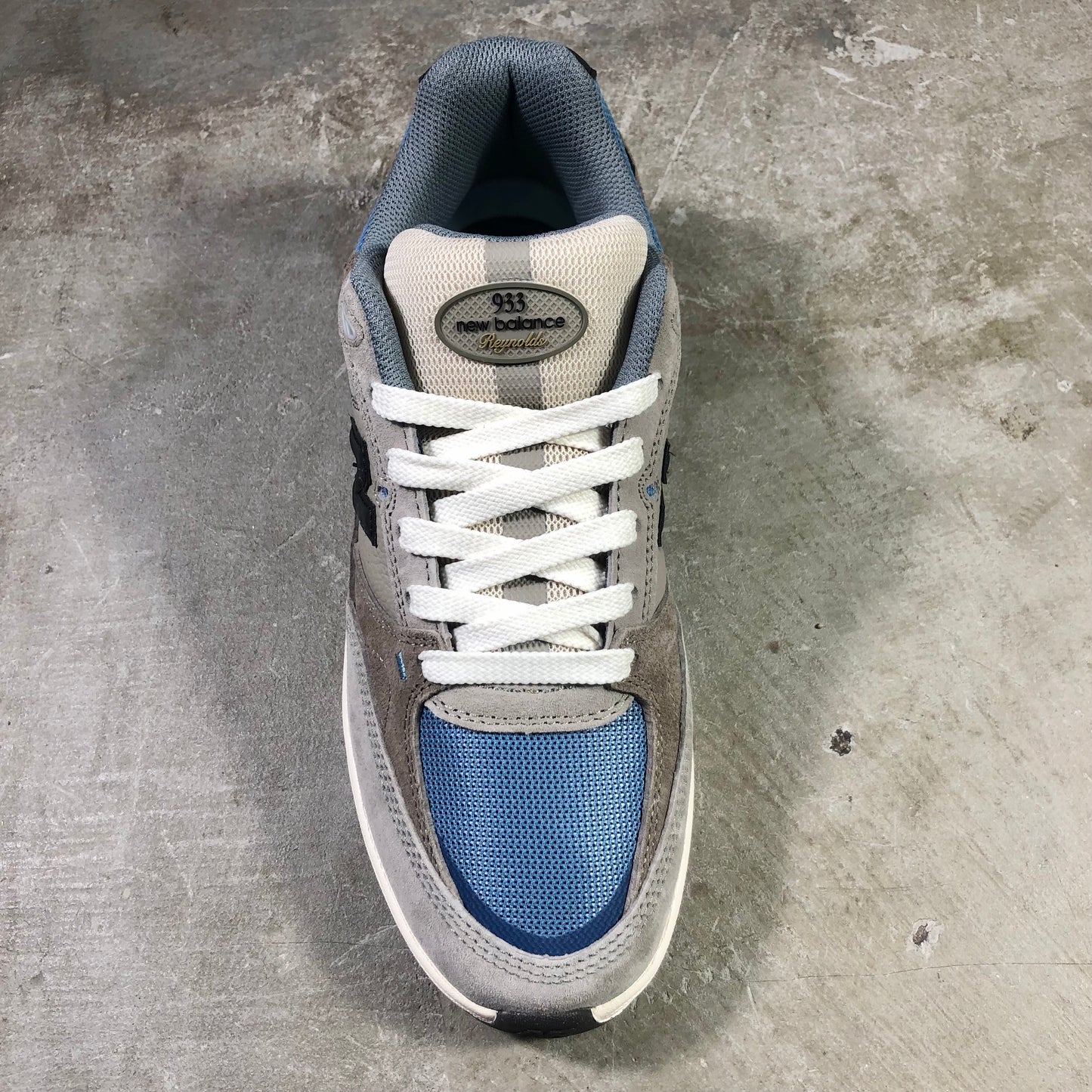 New Balance Numeric - Andrew Reynolds 933 (WIDE) Shoe - Mushroom / Light Blue