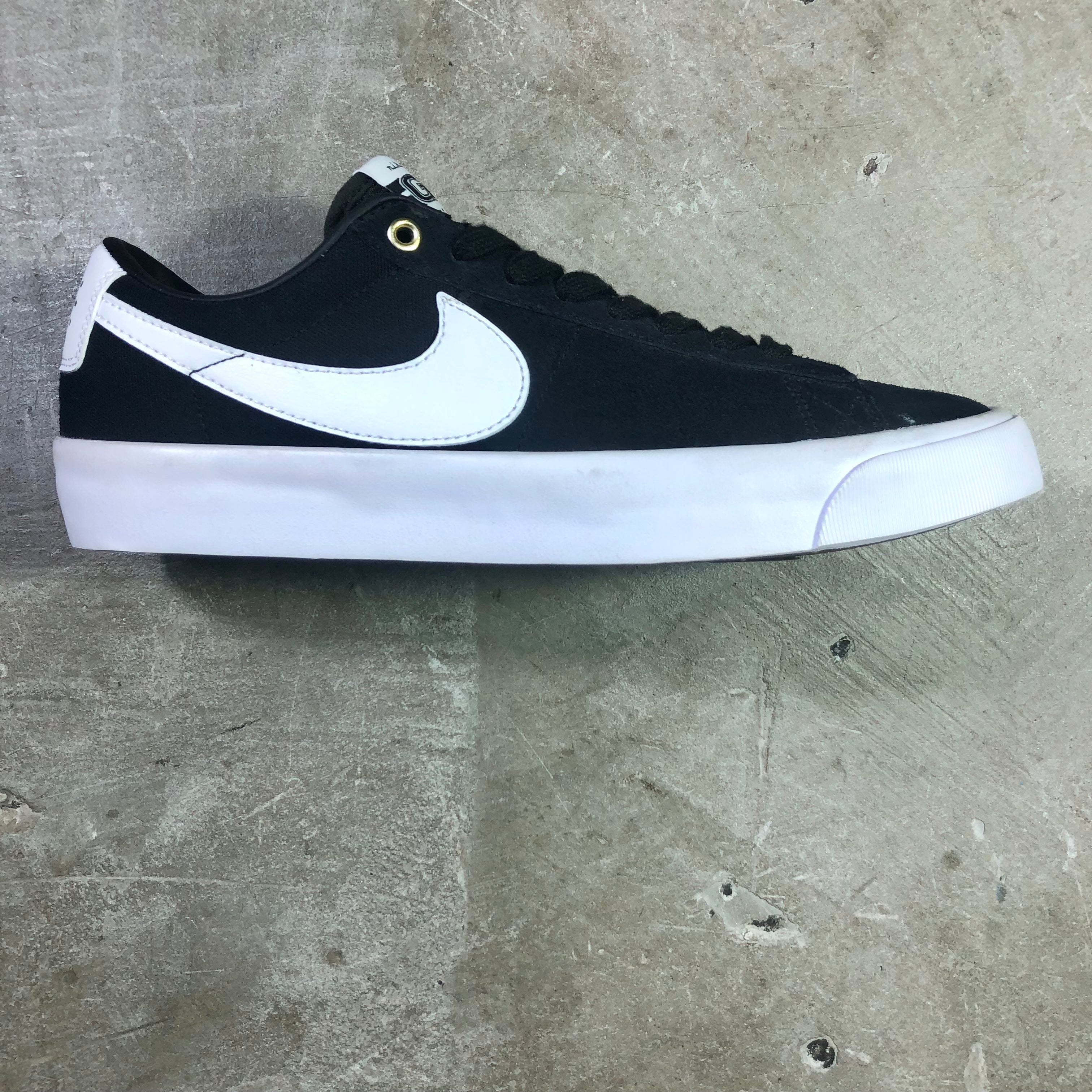 nike blazer black white