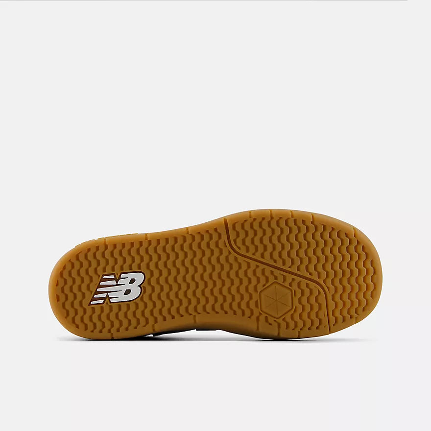 New Balance Numeric - 440 V2 Youth Shoe - Black / White - Gum