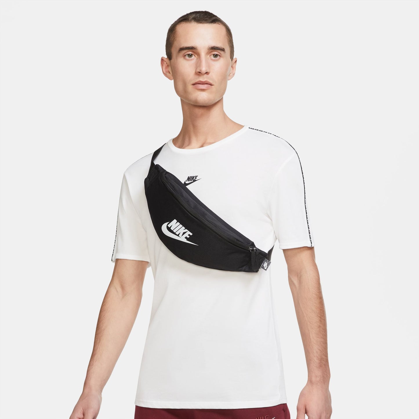 Nike - Heritage Waistpack Bag - Black / White