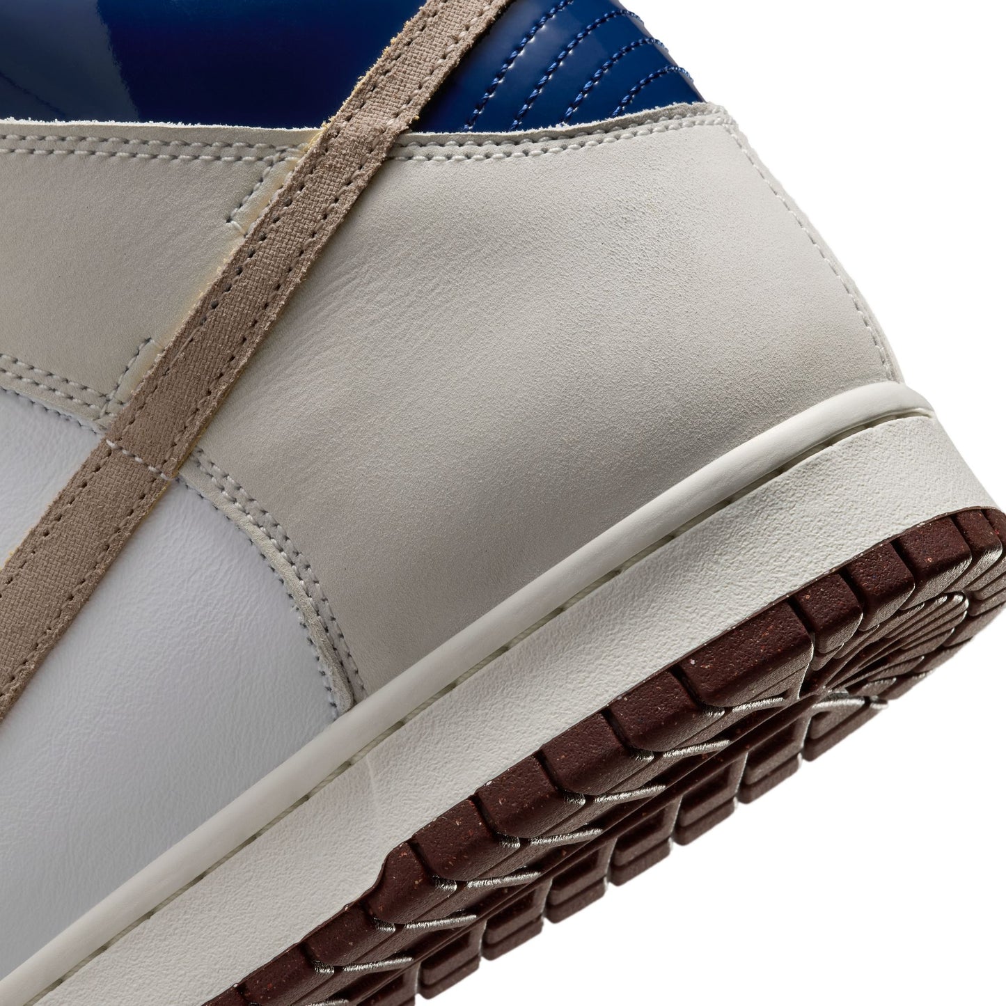 Nike SB - Dunk High Pro x Beyond Store - White / Ivory - Sand Dune / Blue Void