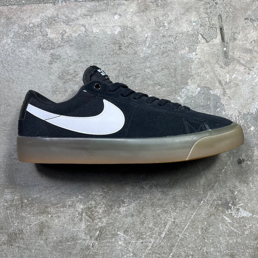 Nike SB - Zoom Blazer Low Pro GT - Black - White - Black Gum