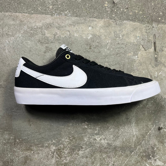 Nike SB - Zoom Blazer Low Pro GT - Black - White - Black