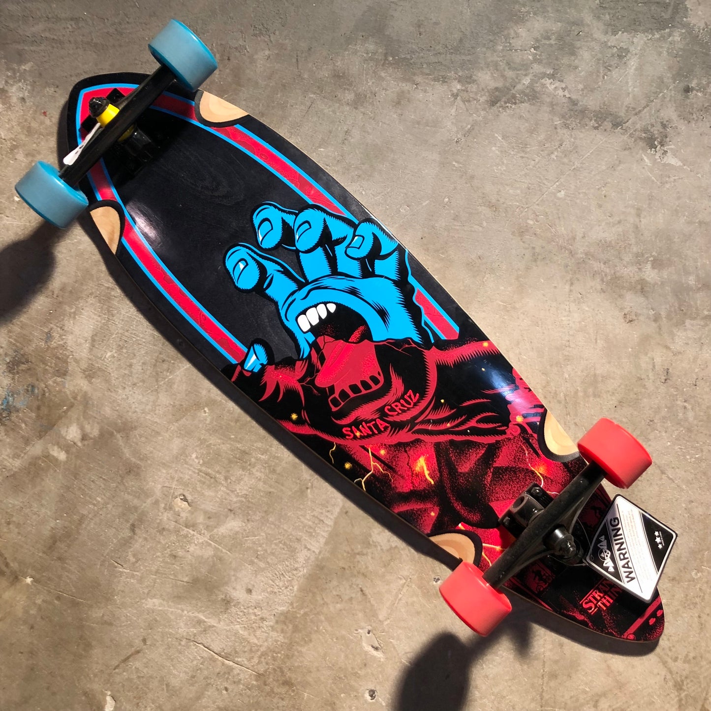 Santa Cruz - Stranger Things Hand Pintail Cruzer Complete