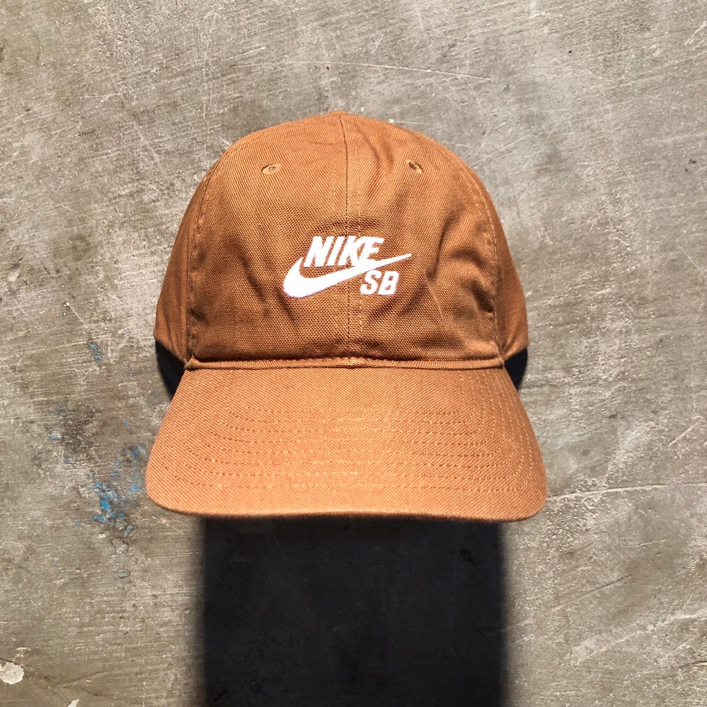 Nike SB - Club Unstructured Skate Strapback Hat - Light British Tan / White