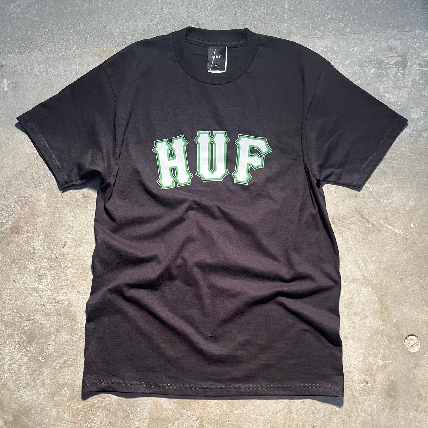 HUF - Giant Tee - Black