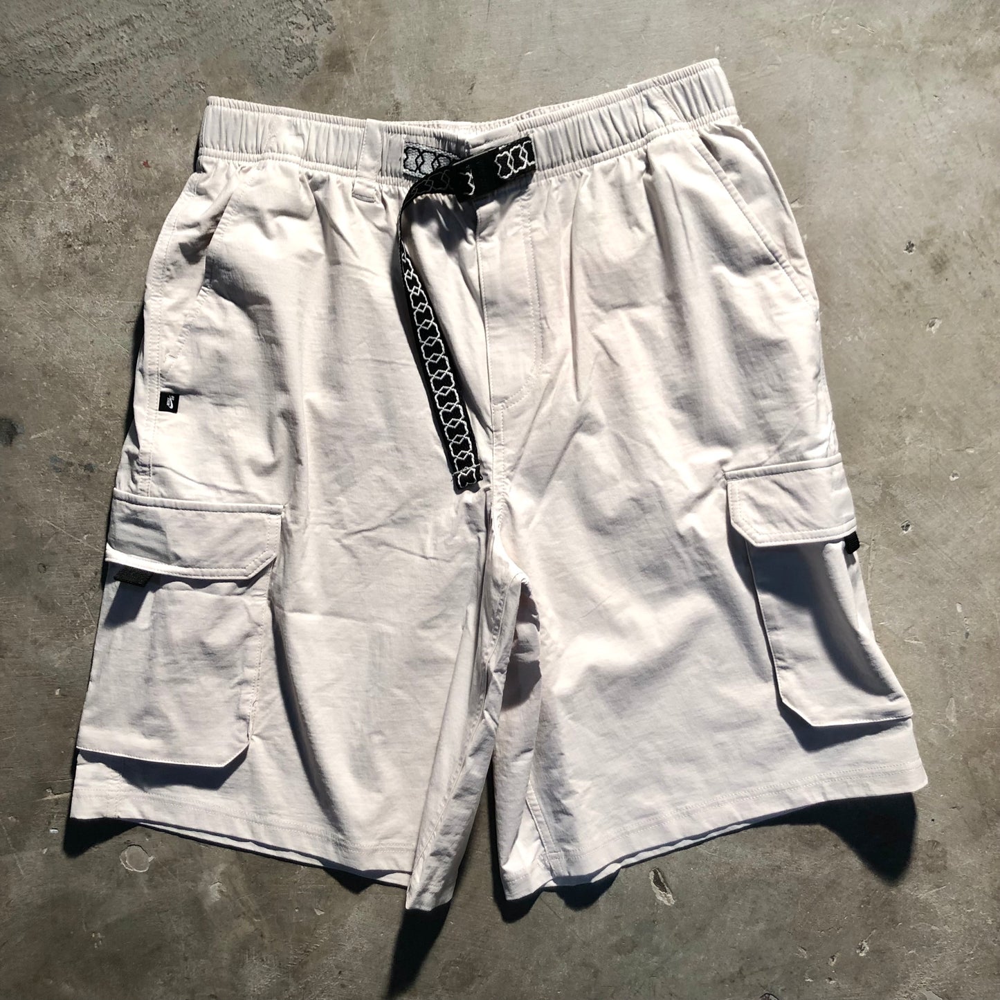 Nike SB - Kearny Cargo Skate Short - Light Bone / White