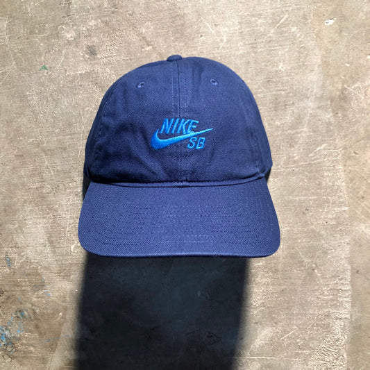 Nike SB - Club Unstructured Skate Strapback Hat - Blue Void / Game Royal