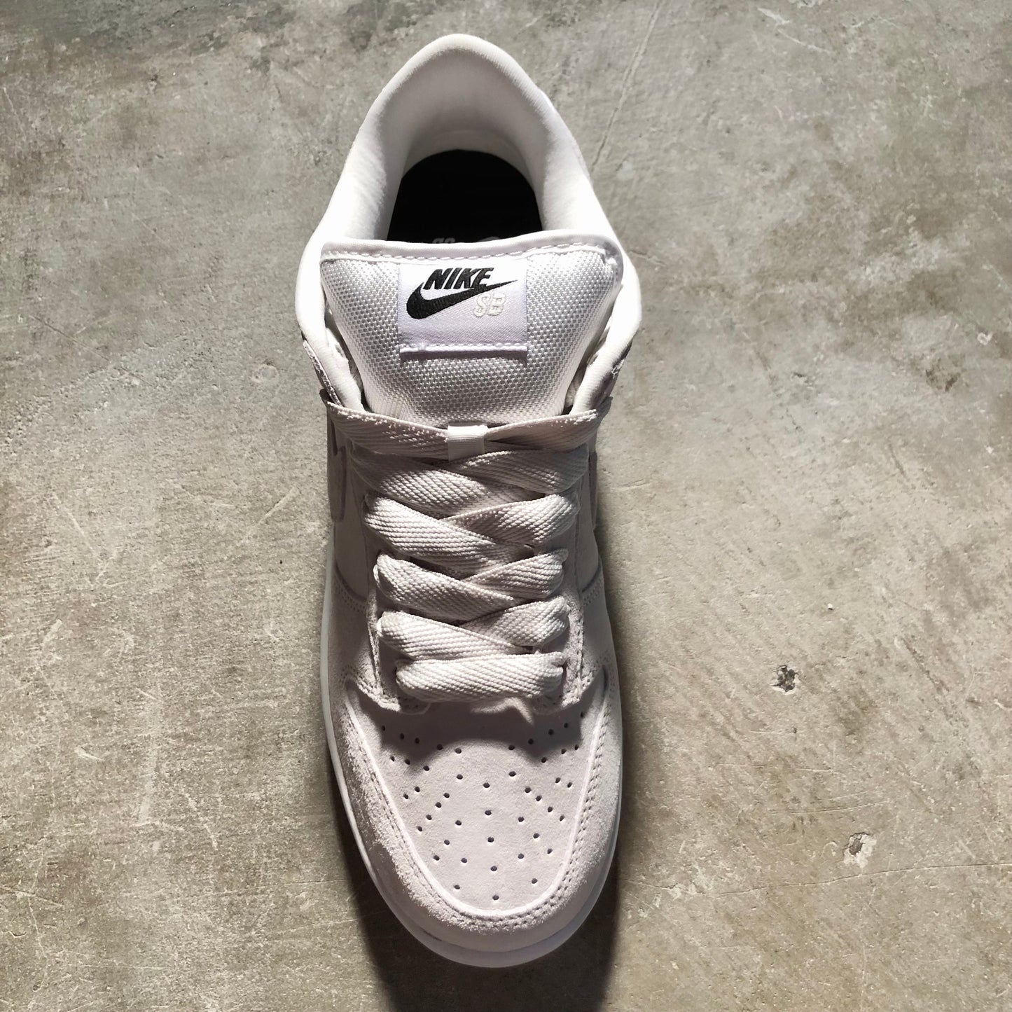 Nike SB - Dunk Low Pro B - Pale Ivory / Pale Ivory - Summit White - White