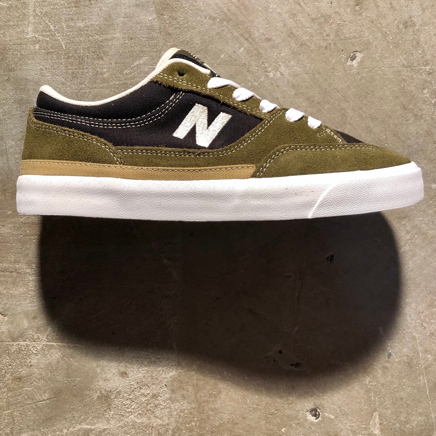 New Balance Numeric - Franky Villani 417 Low Shoe - Dark Olive / Black