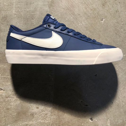 Nike SB - Blazer Low Pro GT - Blue Void / Sail - Blue Void