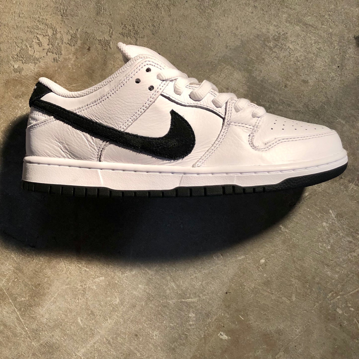 Nike SB - Dunk Low Pro - White / Black - White - Black