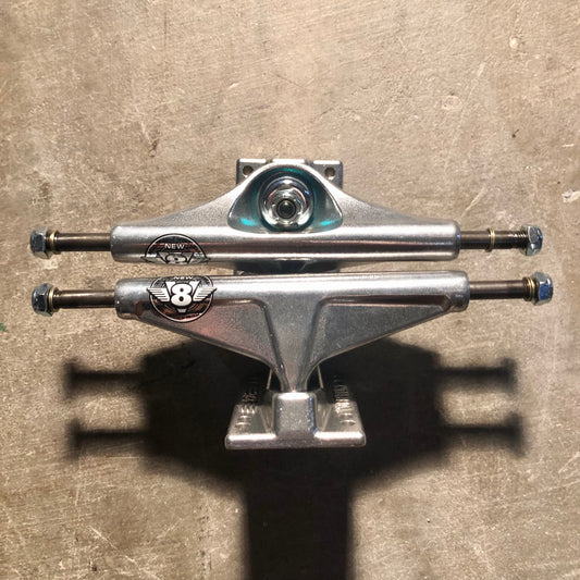 Venture Trucks - Team V8 Polished Truck