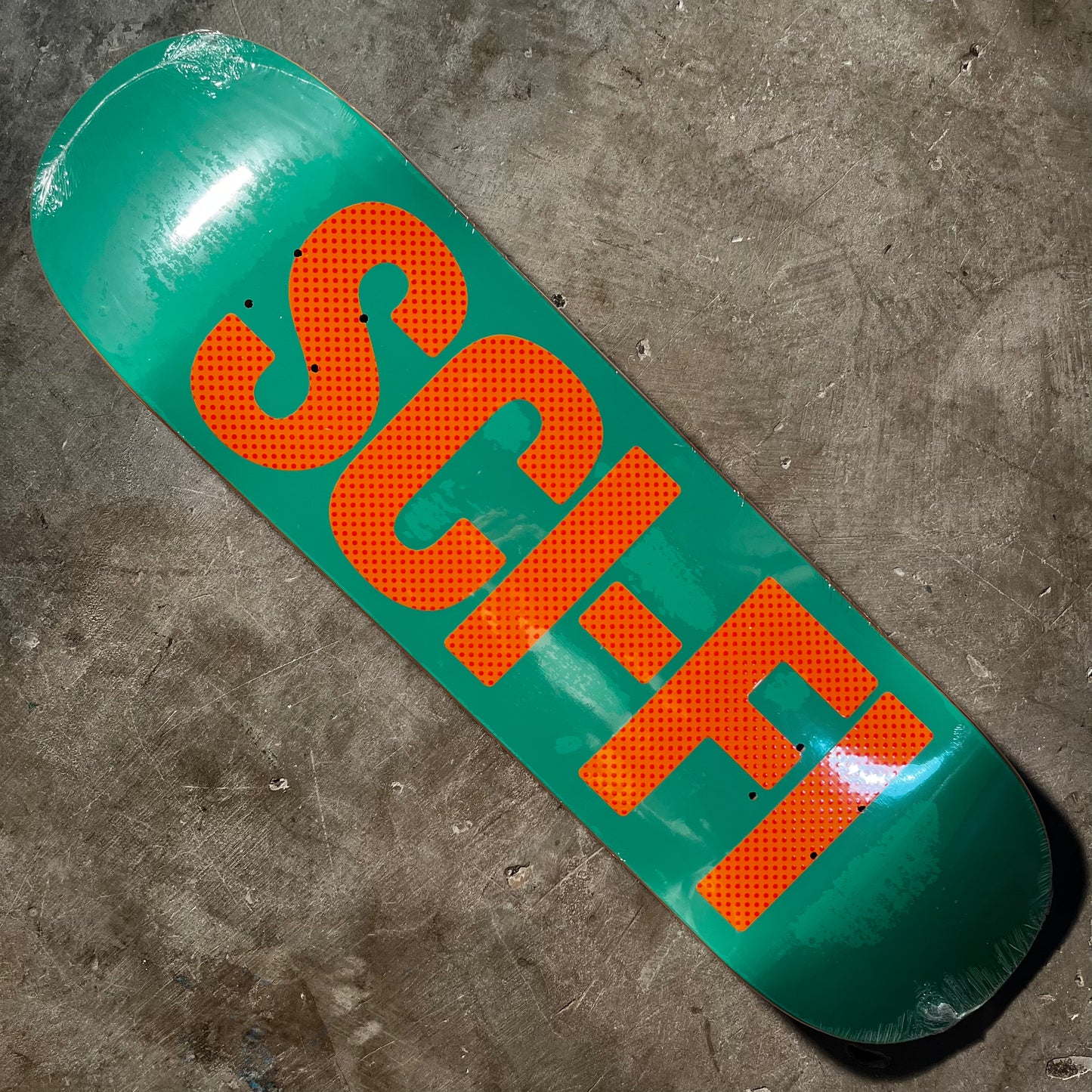 Sci-Fi Fantasy - High Gloss Big Logo Deck - Green 8.5"