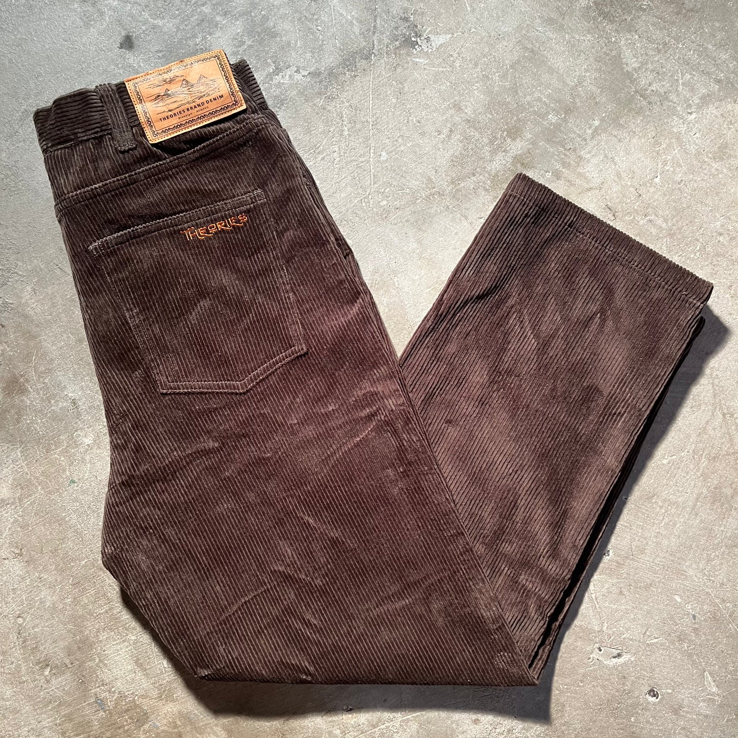 Theories - Pavilion Wide Wale Corduroy Pants - Moss