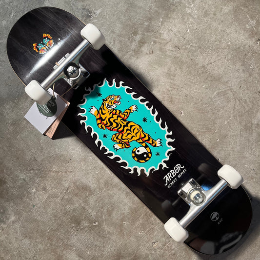 Arbor Skateboards - Street Inked Street Complete - 8.25"
