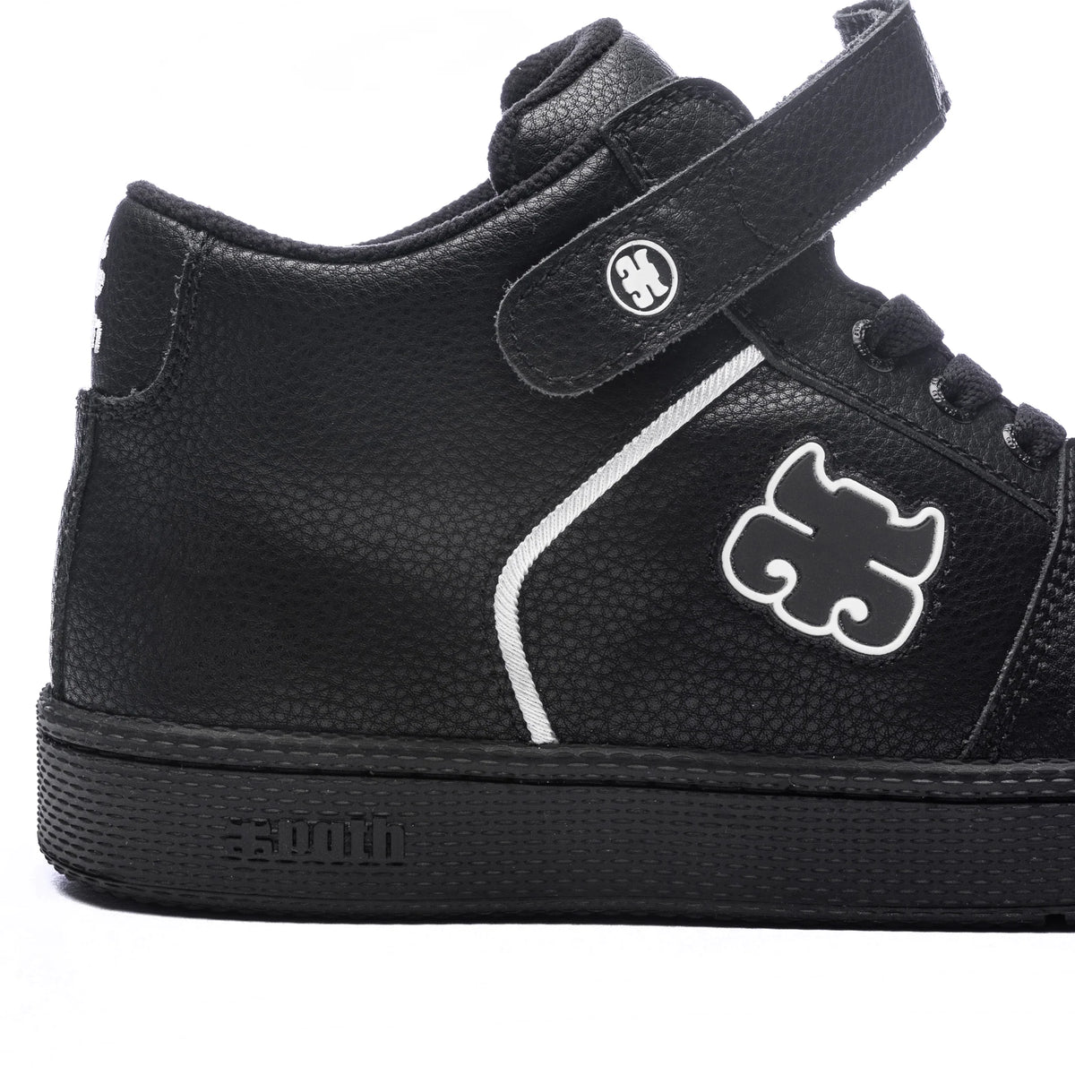 IPath Footwear - Grasshopper Shoe - Black Pebble Leather