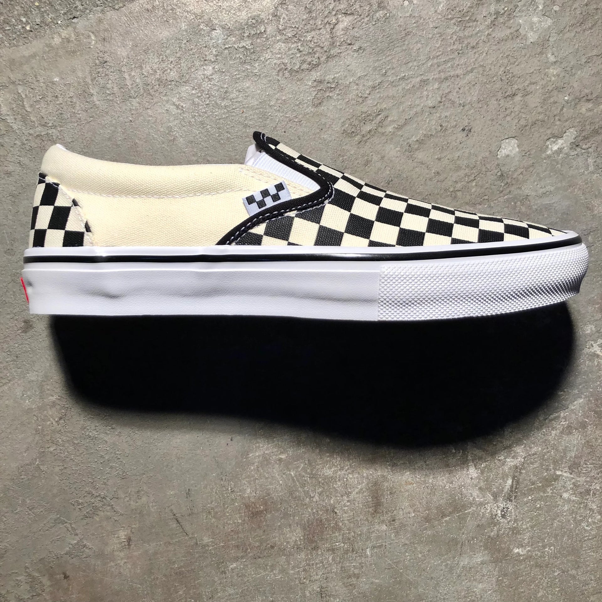 国内配送 VANS SKATE SLIP-ON BLACK /WHITE Vans Skate Slip On Black - White – Black Sheep Skate Shop